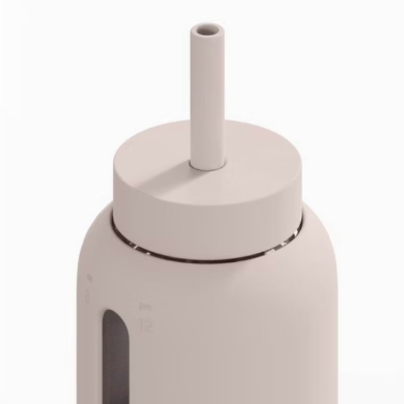 Cream Tumbler with Straw - Picture 1 of 3